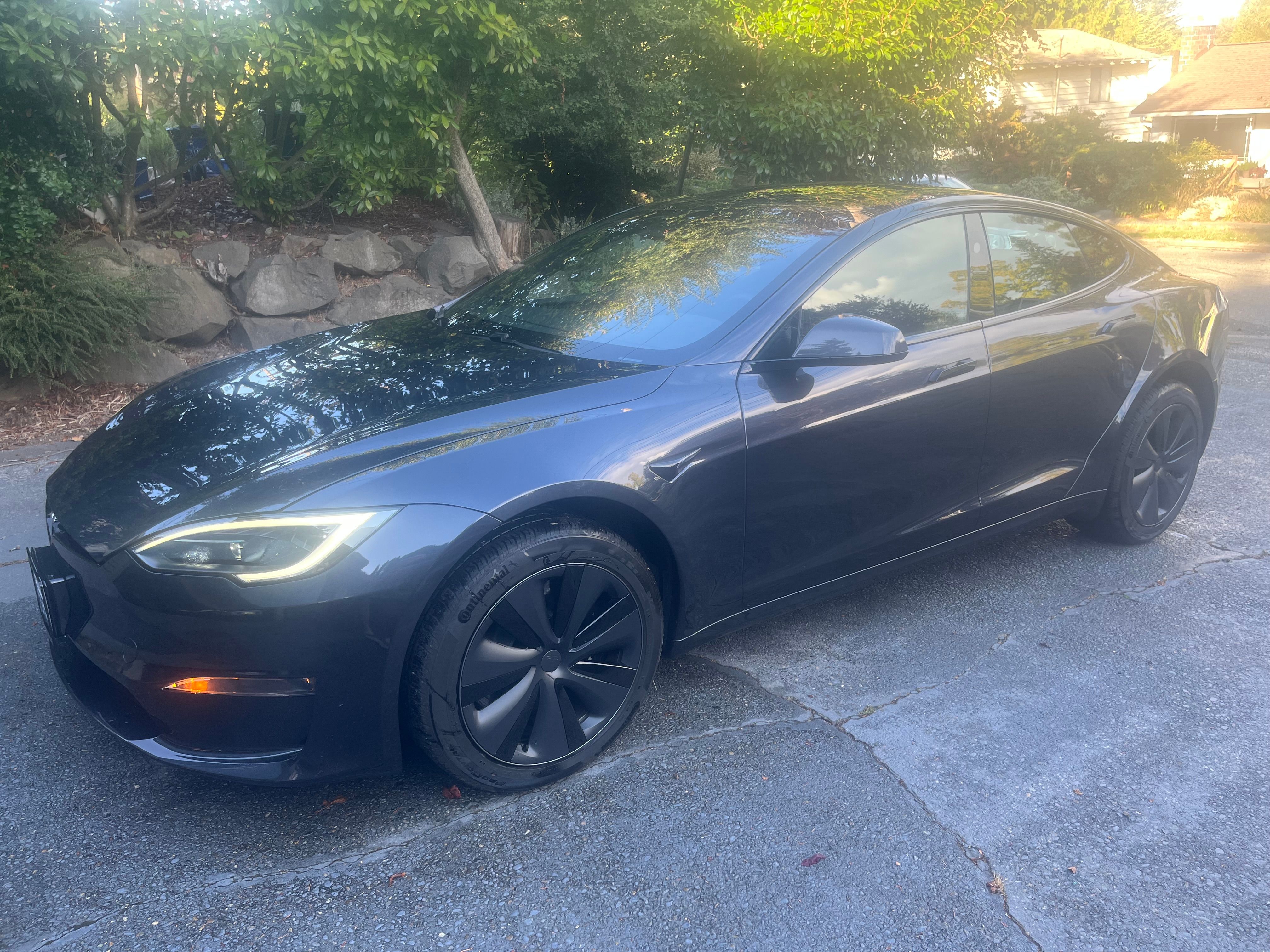 Used 2023 Tesla Model S Standard Range AWD/4WD image 1