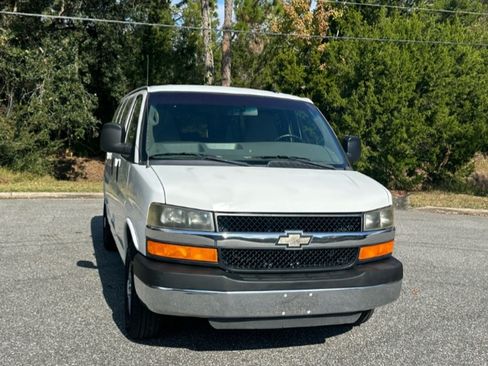 Used 2013 Chevrolet Express 2500 LT w/ LT Preferred Equipment Group image 8