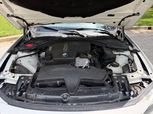 Used 2016 BMW 320i Sedan RWD image 12