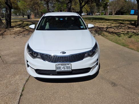 Used 2016 Kia Optima EX image 2