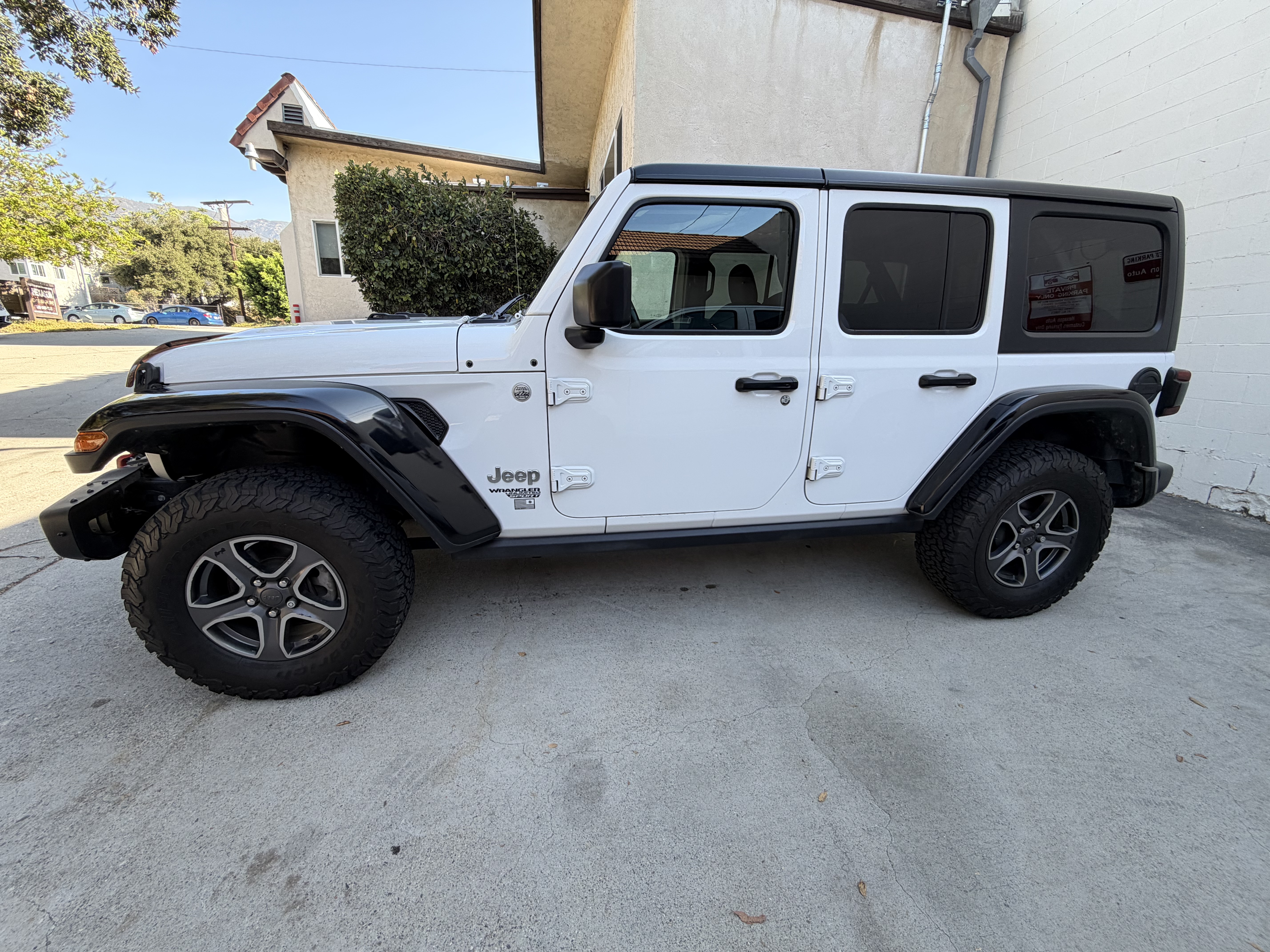 Used 2018 Jeep Wrangler Unlimited Sport S AWD/4WD image 11