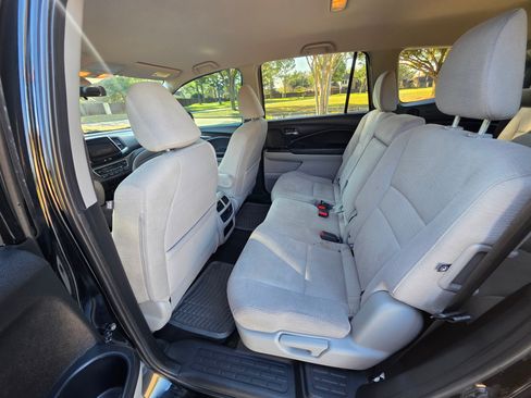 Used 2018 Honda Pilot EX image 14