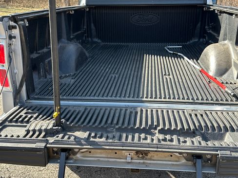 Used 2013 Ford F150 XLT w/ Mid Equipment Group image 13