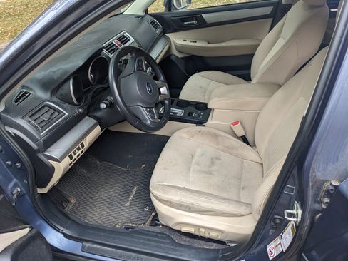 Used 2017 Subaru Outback 2.5i Premium image 8