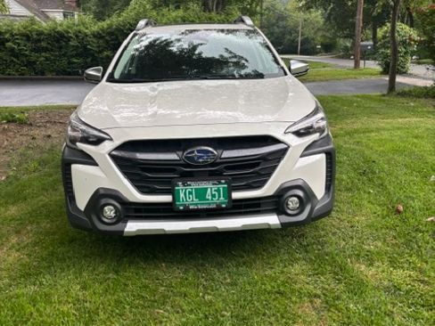 Used 2024 Subaru Outback Touring XT AWD/4WD image 2