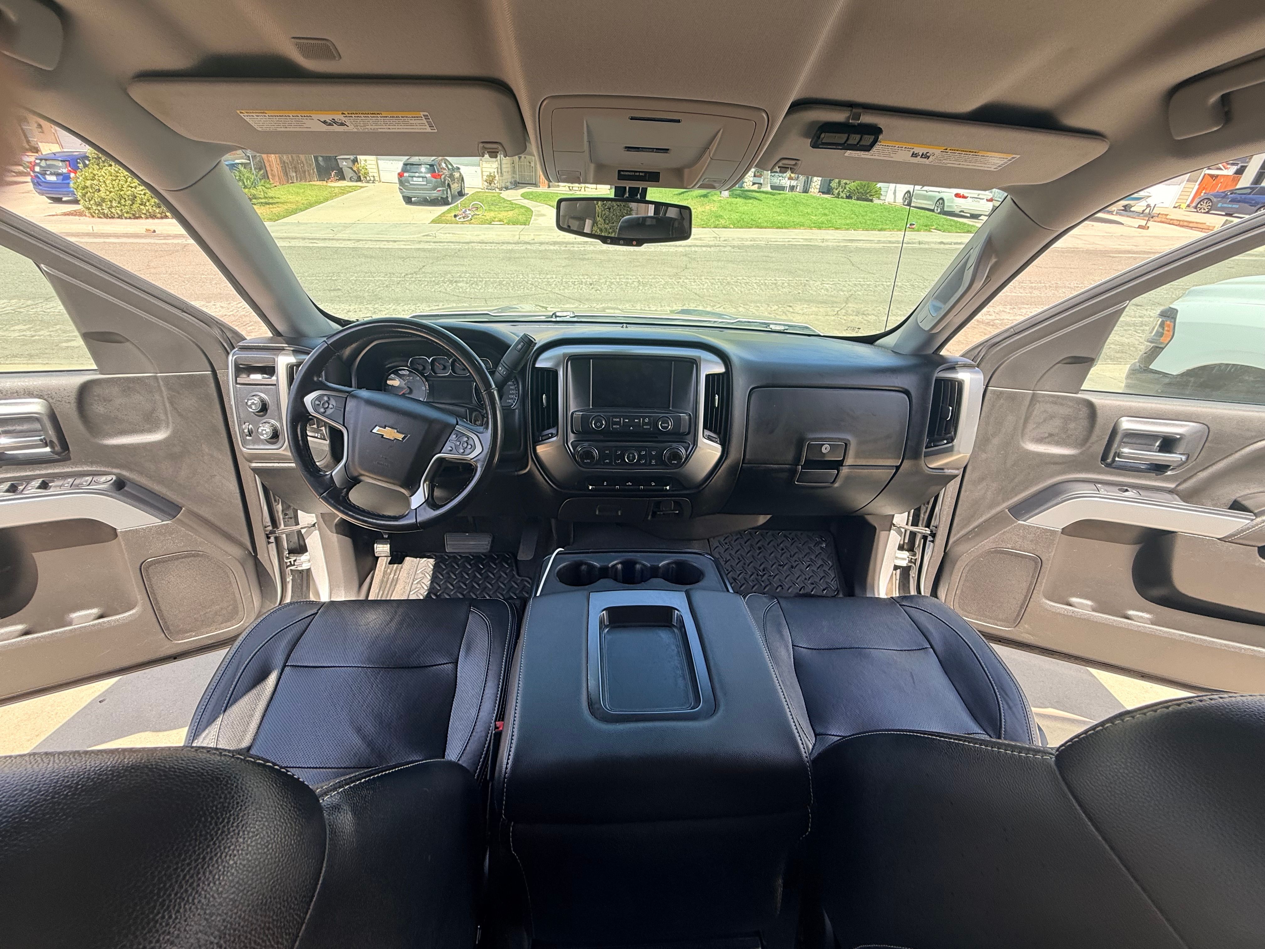Used 2018 Chevrolet Silverado 1500 LT w/ All Star Edition AWD/4WD image 12