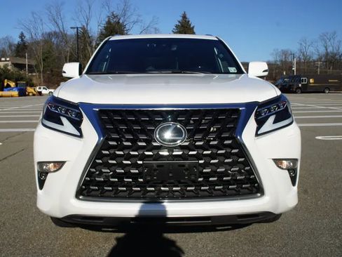 Used 2021 Lexus GX 460 Premium w/ Premium Package image 2