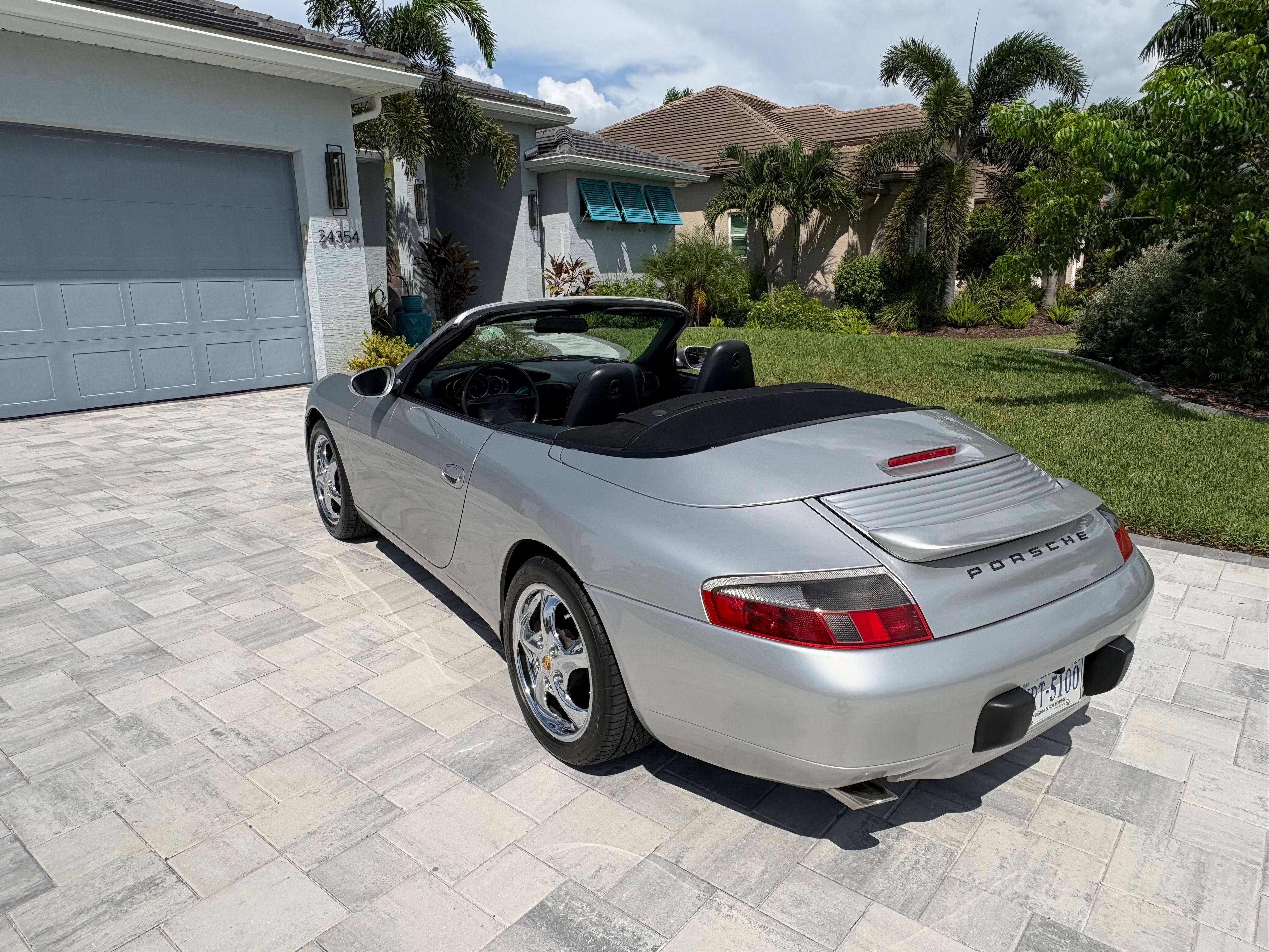 Used 2001 Porsche 911 Cabriolet image 28