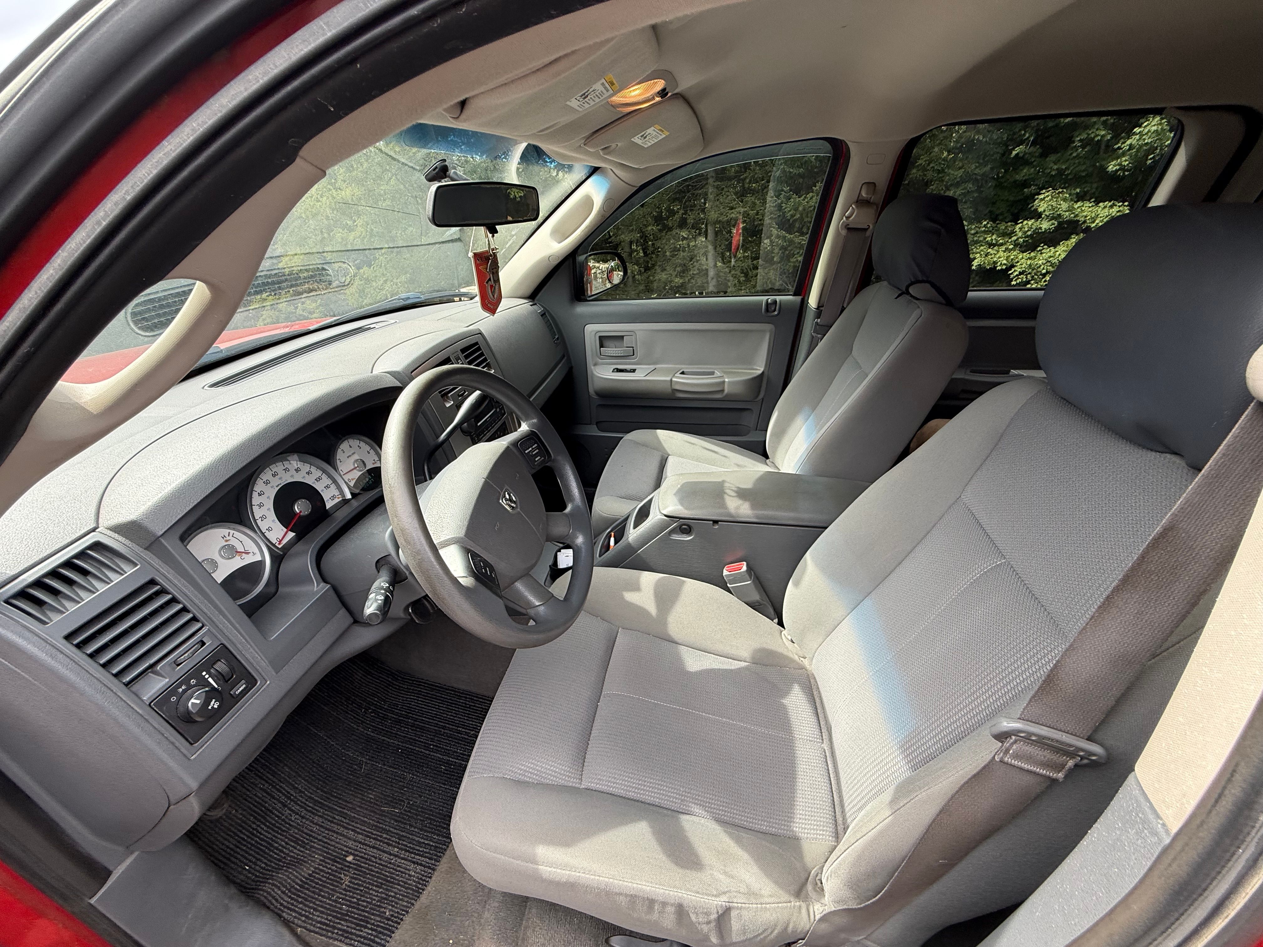 Used 2006 Dodge Dakota SLT w/ Sport Appearance Group AWD/4WD image 9