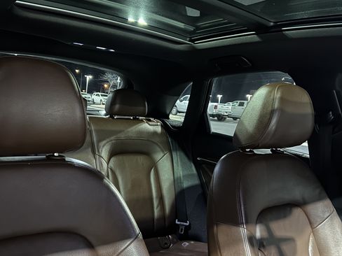 Used 2017 Audi Q3 2.0T Prestige w/ Prestige Package image 9