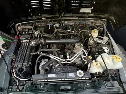 Used 2005 Jeep Wrangler X w/ Willys Edition Group image 16