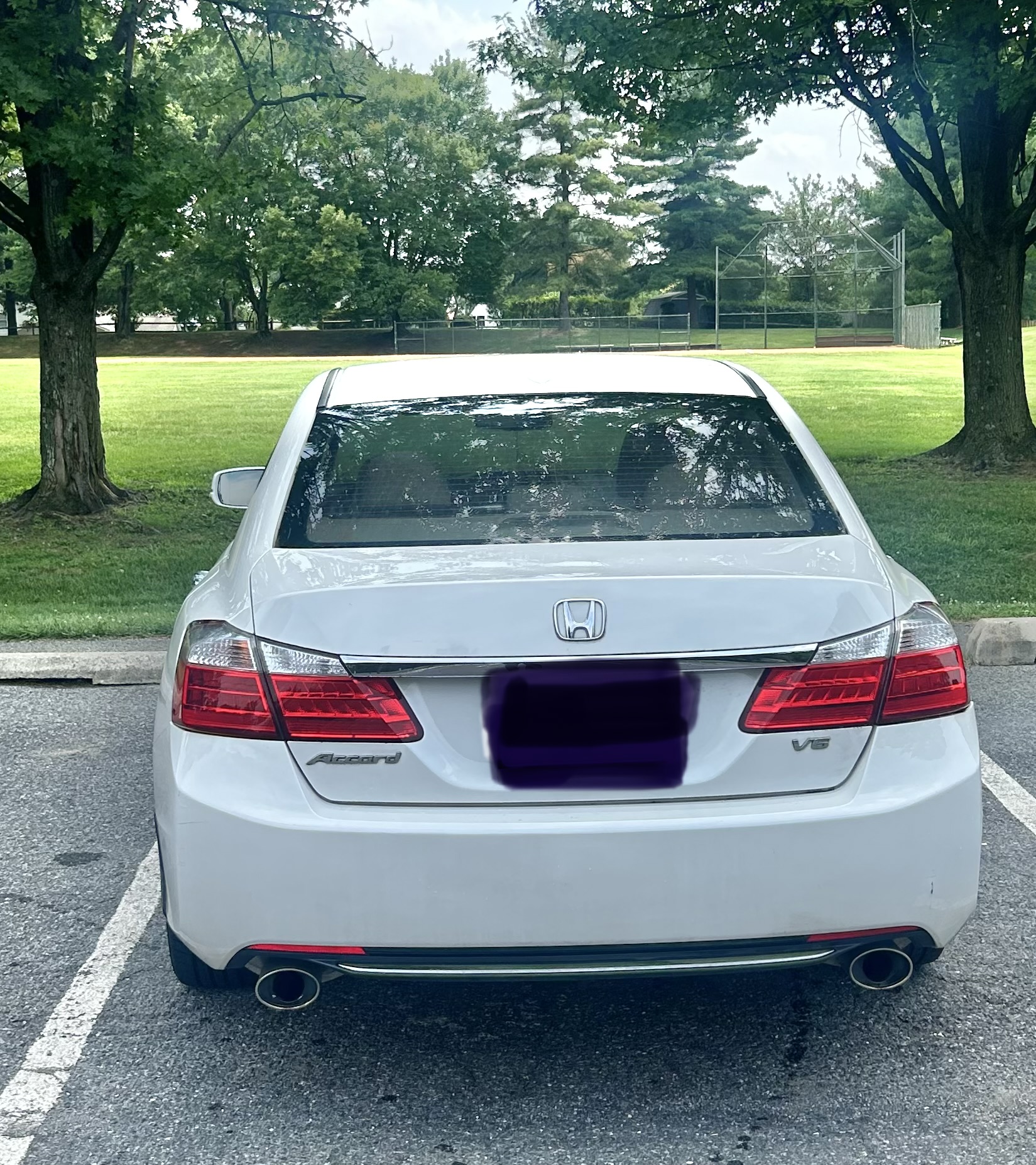 Used 2015 Honda Accord EX-L image 2