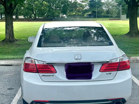 Used 2015 Honda Accord EX-L image 2