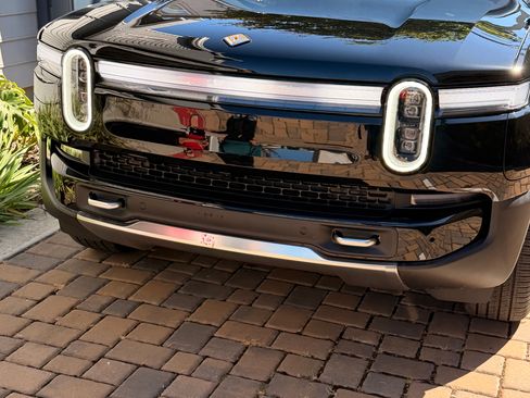 Used 2026 Rivian R1S Adventure image 2