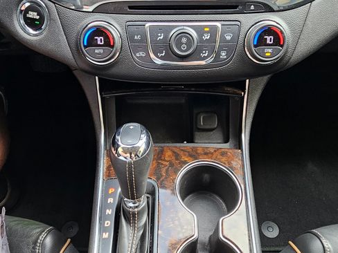 Used 2015 Chevrolet Impala LTZ image 13