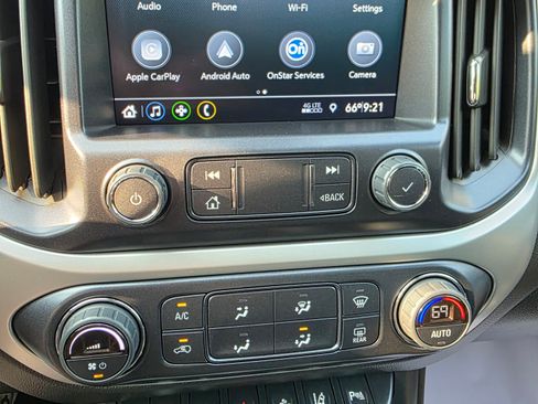 Used 2022 Chevrolet Colorado LT w/ Luxury Package image 21