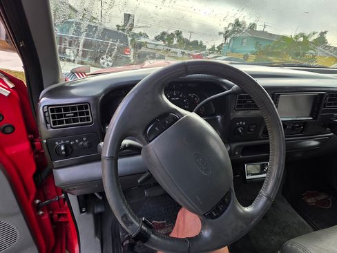 Used 2002 Ford F250 4x4 Crew Cab Super Duty image 9