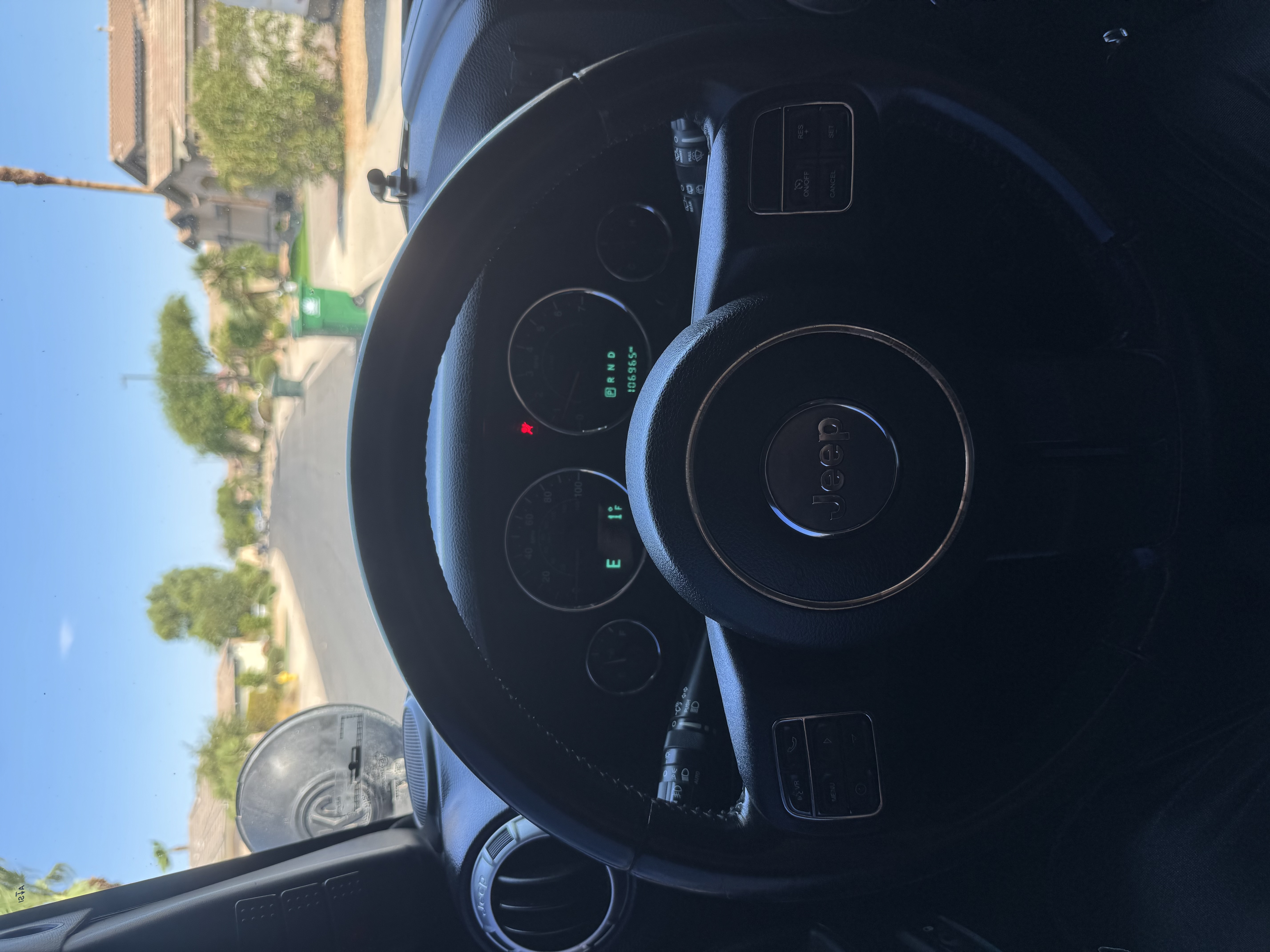 Used 2016 Jeep Wrangler Unlimited Rubicon w/ Connectivity Group AWD/4WD image 10