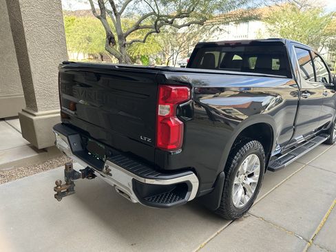 Used 2020 Chevrolet Silverado 1500 LTZ w/ LTZ Premium Package image 15