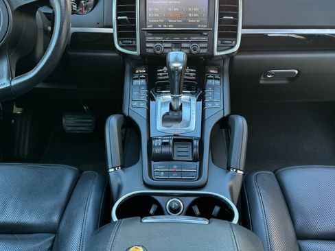 Used 2013 Porsche Cayenne image 13
