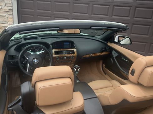 Used 2010 BMW 650i Convertible RWD image 9