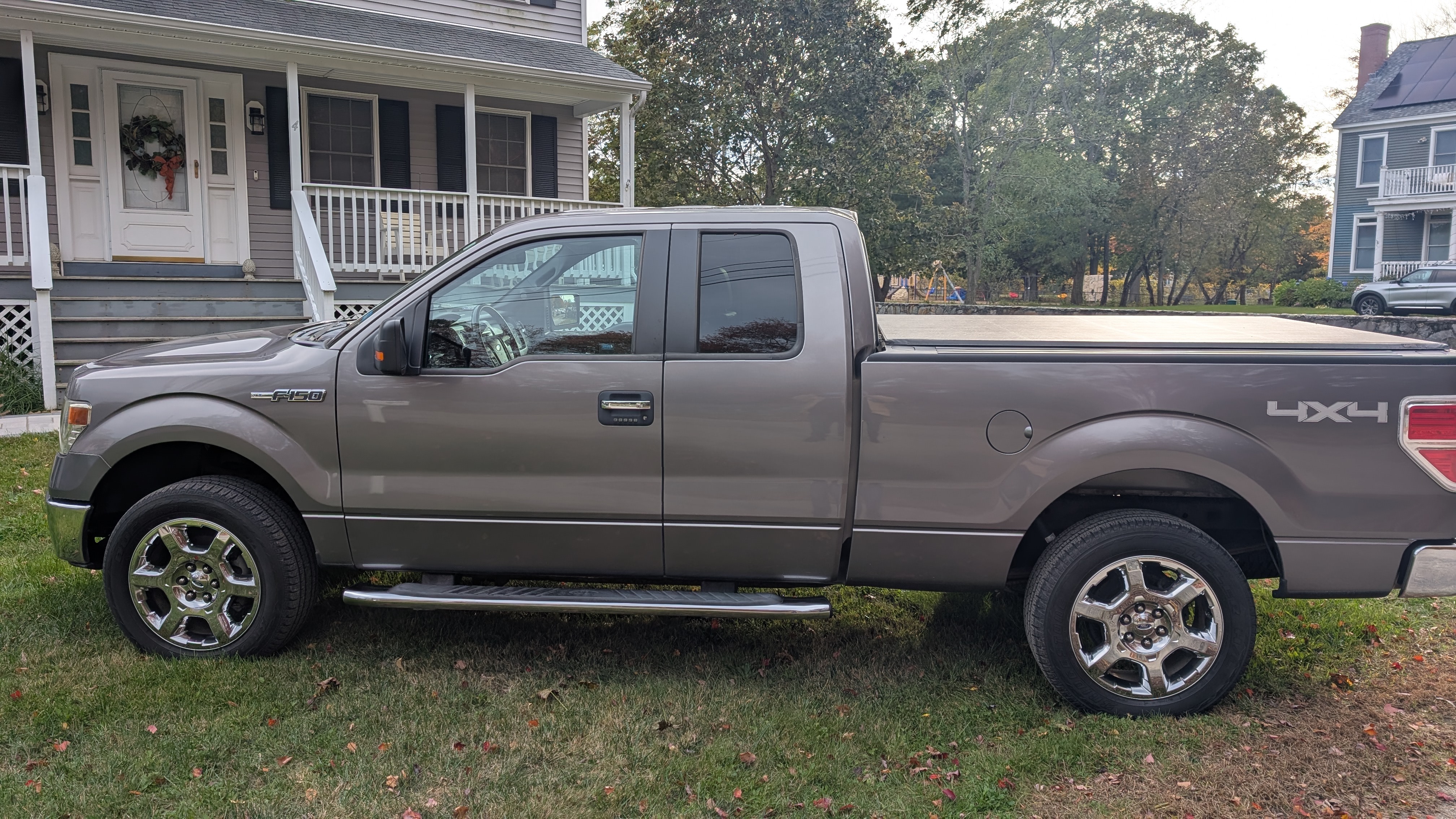 Used 2014 Ford F150 XLT w/ Equipment Group 302A Luxury AWD/4WD image 13
