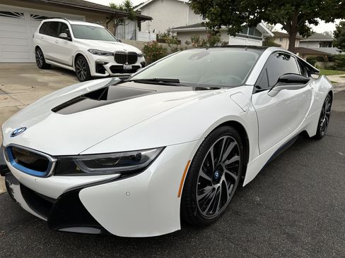 Used 2016 BMW i8 image 6