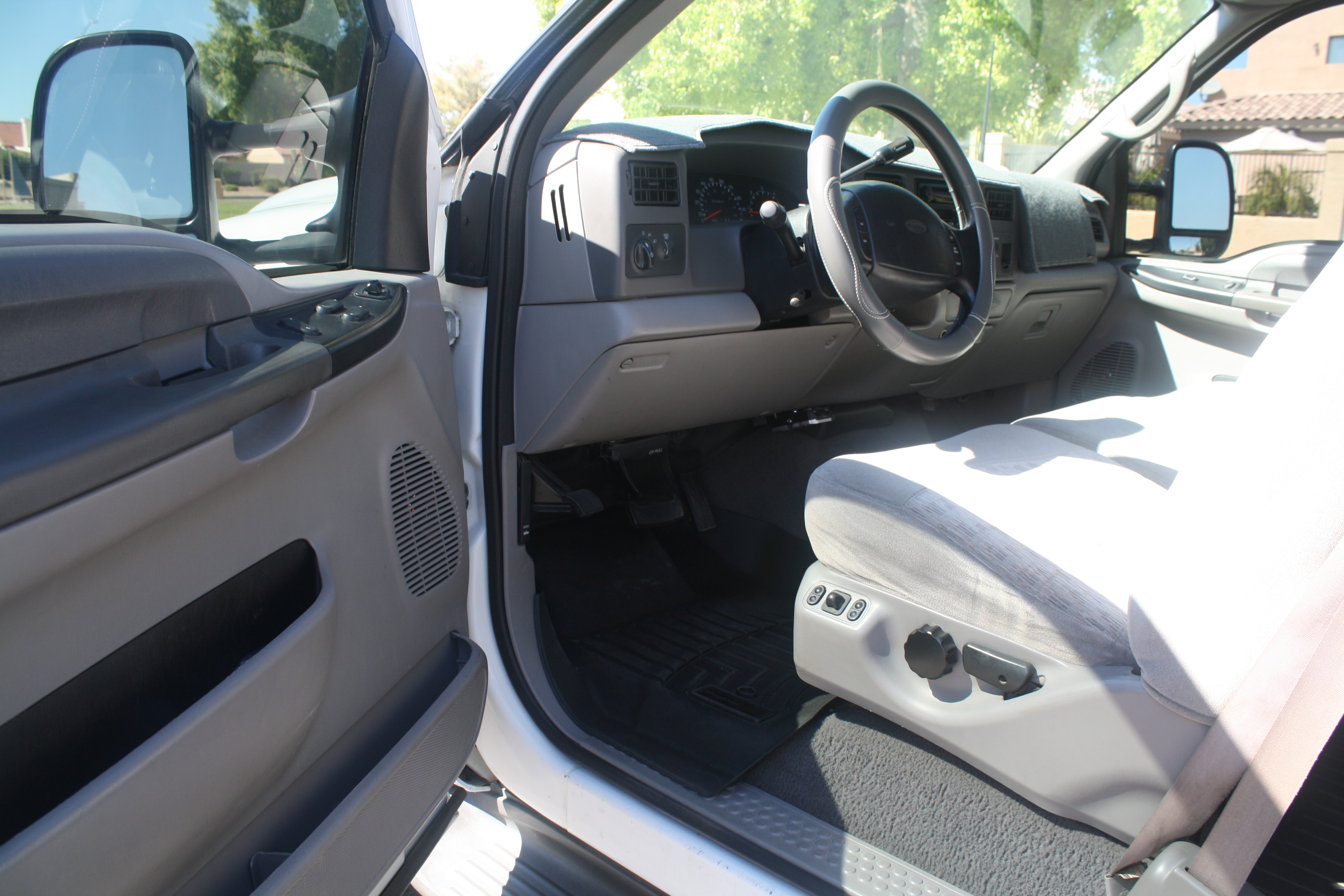 Used 2000 Ford F250 4x4 SuperCab Super Duty image 12