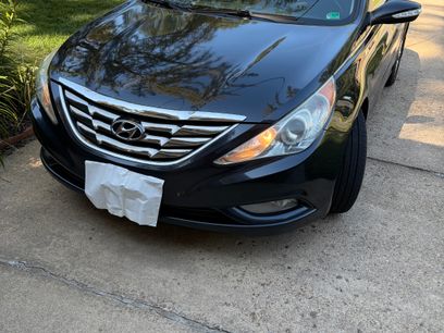 Used 2011 Hyundai Sonata Limited w/ Navigation Pkg 5