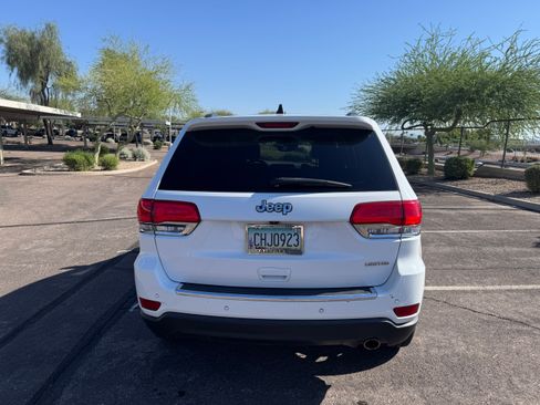 Used 2018 Jeep Grand Cherokee Limited w/ Luxury Group II image 8