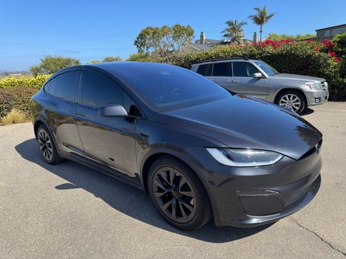 Used 2024 Tesla Model X AWD/4WD image 5