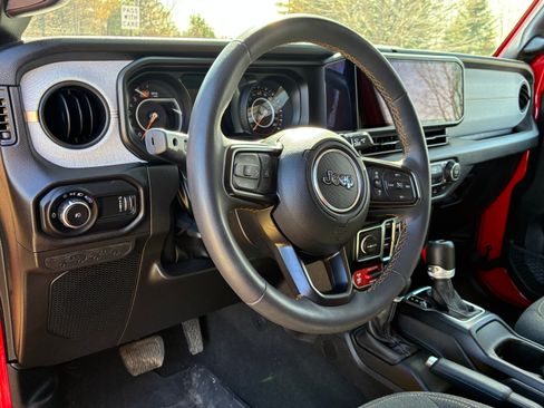 Used 2024 Jeep Wrangler Unlimited Sport image 14
