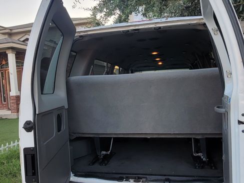 Used 2006 Ford E-350 and Econoline 350 XL image 8