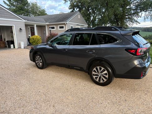 Used 2021 Subaru Outback Premium AWD/4WD image 8