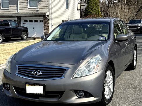 Used 2011 INFINITI G37 x Sedan w/ Premium Pkg image 1