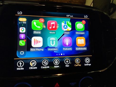 Used 2022 Jeep Grand Cherokee Laredo X image 27