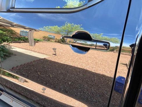 Used 2023 Nissan Frontier SV w/ Technology Package image 26