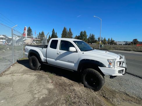 Used 2007 Toyota Tacoma 4x4 Access Cab V6 image 1