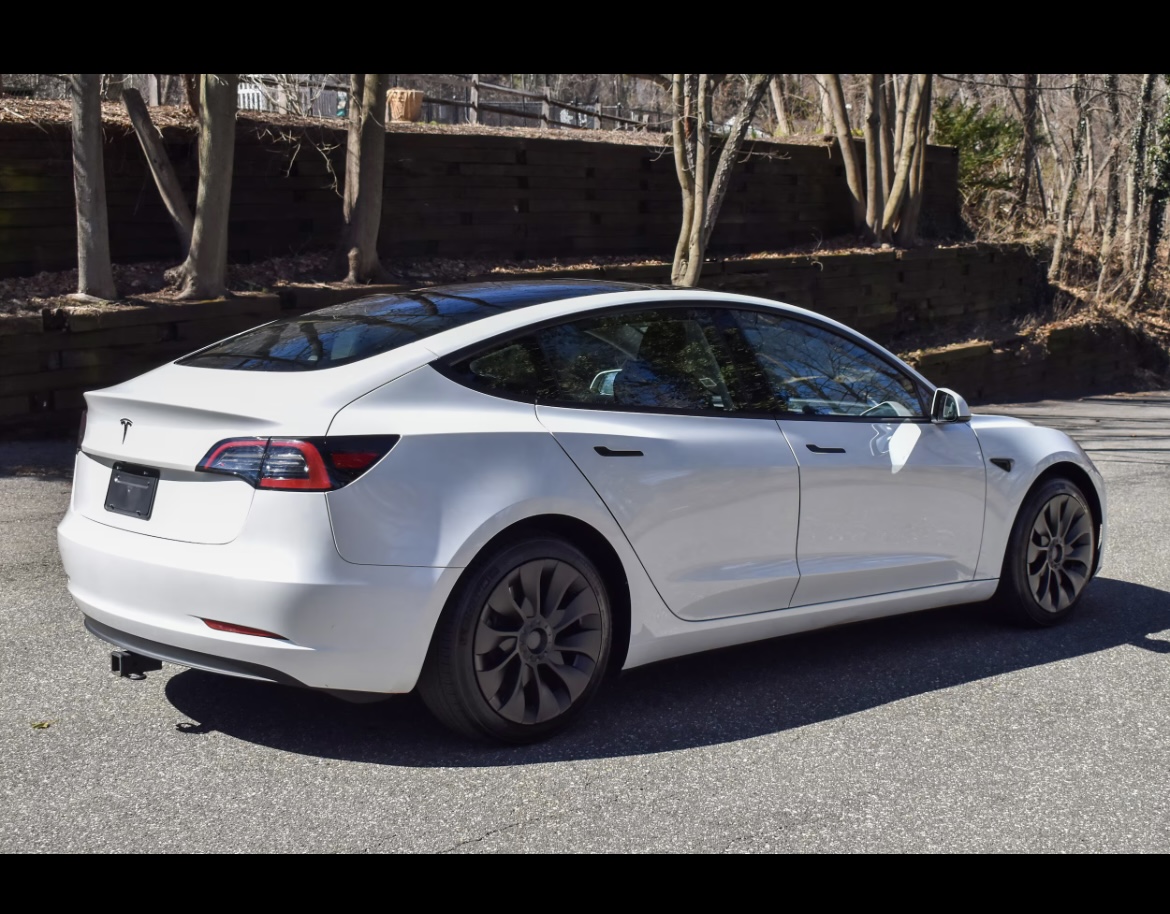 Used 2023 Tesla Model 3 Standard Range RWD image 8
