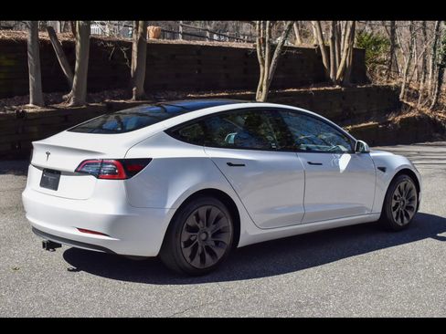 Used 2023 Tesla Model 3 Standard Range RWD image 8