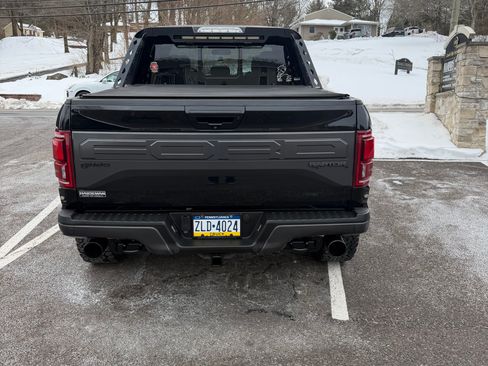 Used 2018 Ford F150 Raptor w/ Equipment Group 802A Luxury image 2