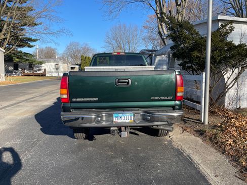 Used 2002 Chevrolet Silverado 2500 LS w/ Snow Plow Prep Pkg image 4