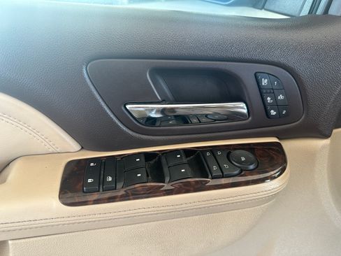 Used 2012 GMC Yukon XL Denali AWD/4WD image 14