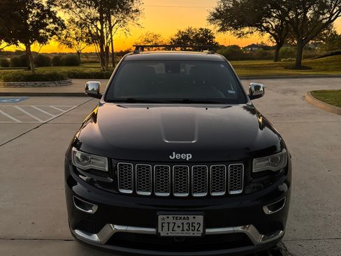 Used 2014 Jeep Grand Cherokee Summit image 2