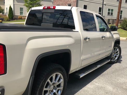 Used 2015 GMC Sierra 1500 Denali image 5