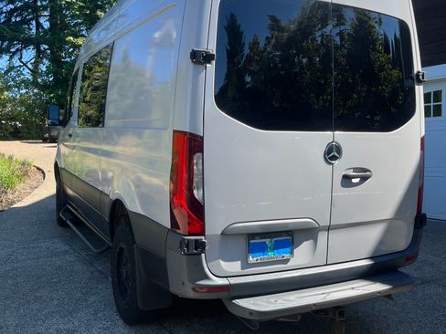 Used 2020 Mercedes-Benz Sprinter 2500 image 5
