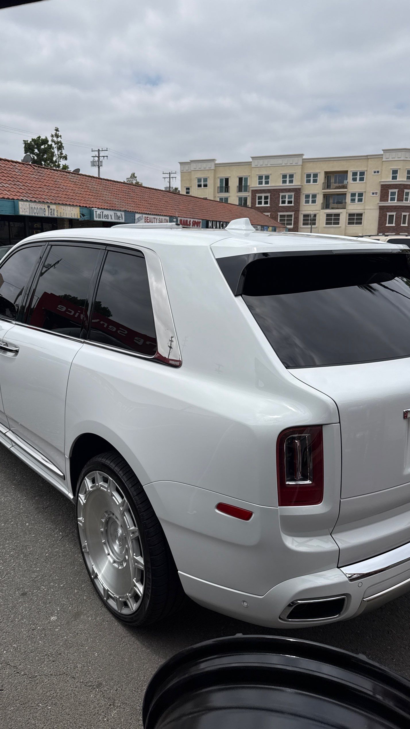 Used 2021 Rolls-Royce Cullinan AWD/4WD image 6