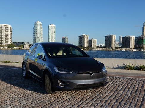 Used 2020 Tesla Model X AWD/4WD image 14