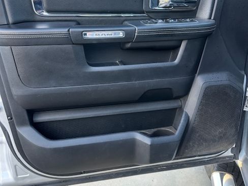 Used 2017 RAM 2500 Laramie image 11