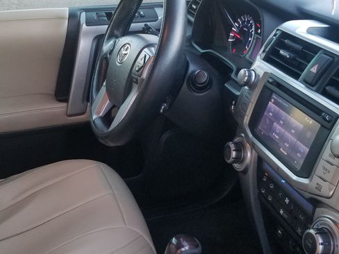 Used 2015 Toyota 4Runner Limited image 12